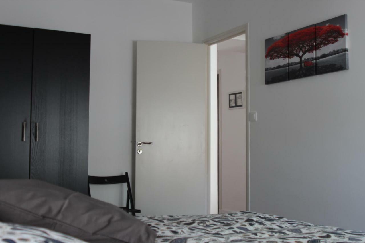 Gite Les 3 Tours 1E Etage Carcassonne Exterior foto